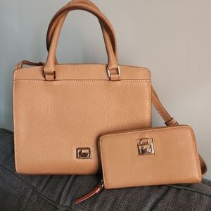 Dooney & Bourke Dillen Small Blair in Sand Natural zip around accordion wallet